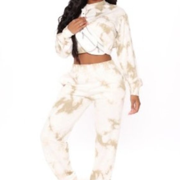 NWT Brown & White Sweats - Picture 1 of 6